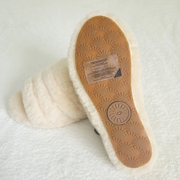 UGG Fluffy Yeah Cream Slippers - Picture 8 of 10